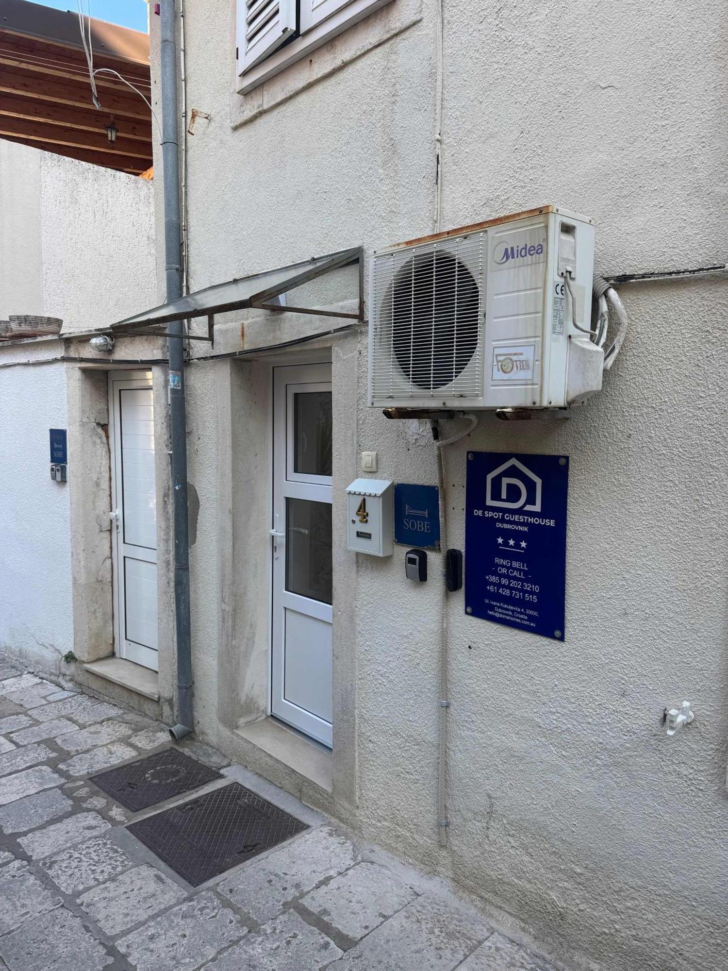 De Spot Guest House - Pile Old Town Gate Dubrovnik Exterior photo